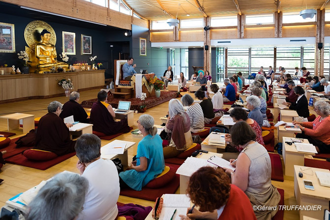 Nagarjuna, Thinley Rinpoché et la voie médiane