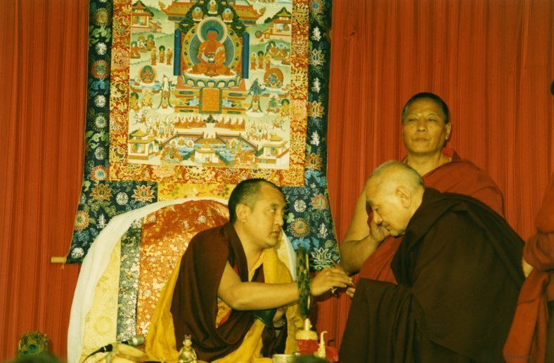 24-1990-du-09-au-21-avril-Shamarpa-R-DKL-transmission-du-DAWA-EUSER-Archives-Bernard-Boulanger-11