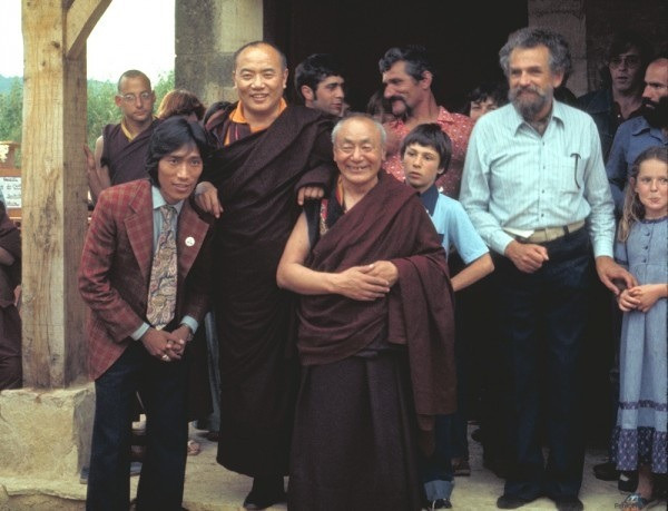 Première cérémonie de la Coiffe Noire à Dhagpo Kagyu Ling