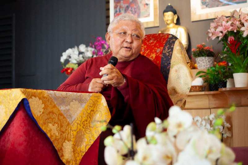 Retour en images sur la dernière retraite d’étude et méditation guidée par lama Jigmé Rinpoché, à Dhagpo Kagyu Ling