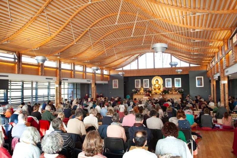 Retour en images sur la dernière retraite d’étude et méditation guidée par lama Jigmé Rinpoché, à Dhagpo Kagyu Ling