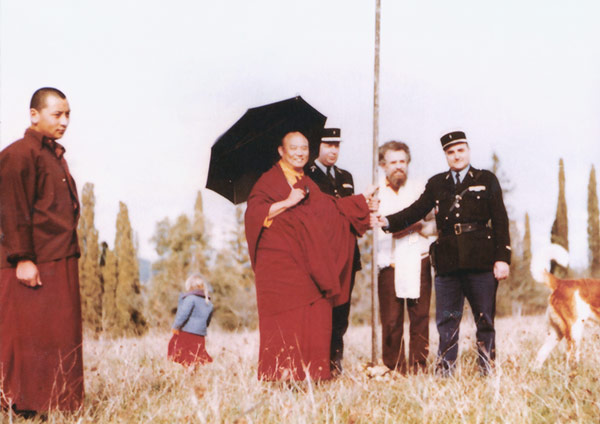 le 16e Gyalwa Karmapa se pose en Dordogne le 16e Gyalwa Karmapa se pose en Dordogne