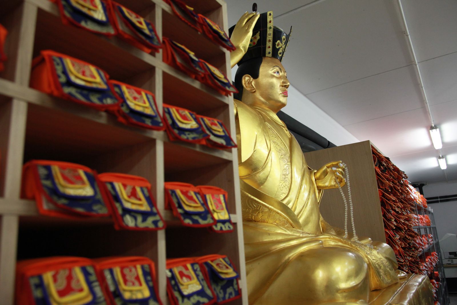 Start of the kitchen and dining hall work Bibliotèque Dhagpo Kagyu - Préserver pour rendre accessible